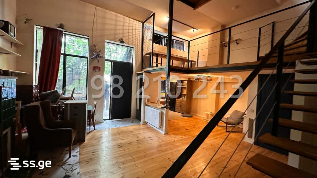 3 room Private House For Rent. Vake - Aanzicht 2