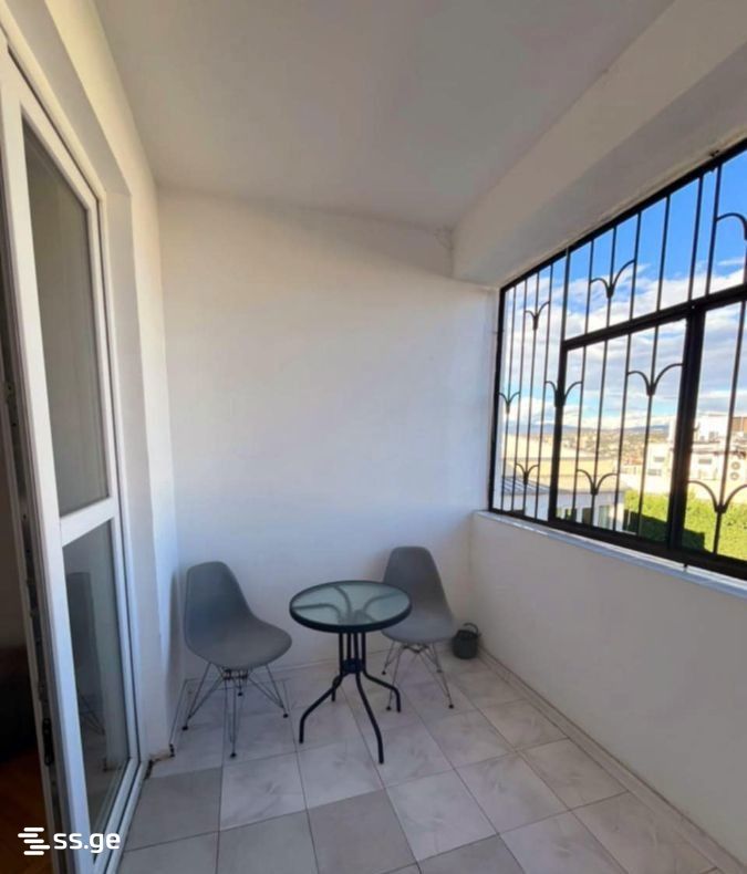 3 room Flat For Rent. Mtatsminda - Altro