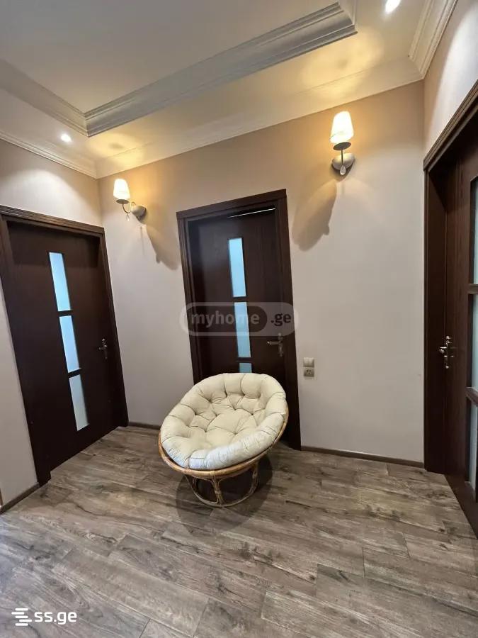 3 room Flat For Sale. Batumi - Meer