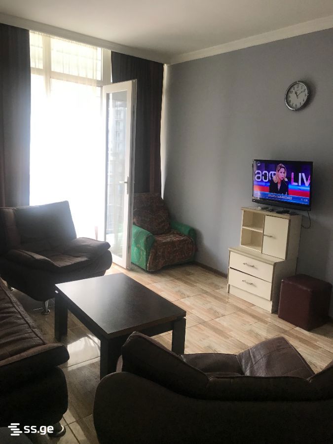 2 room Flat Daily rent. Batumi - Widok 3