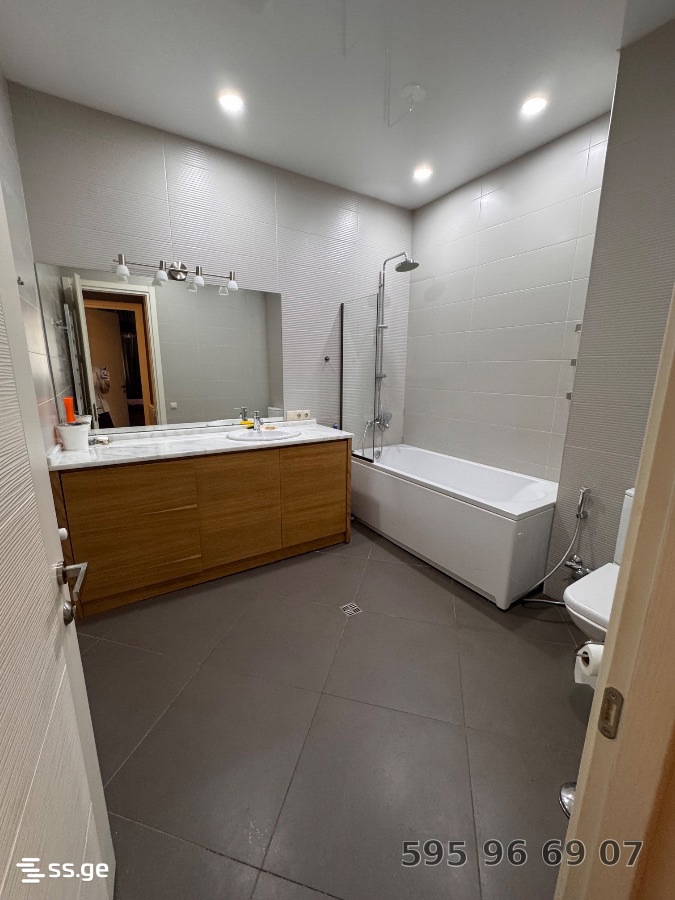 3 room Flat For Rent. Saburtalo - Ansicht 5