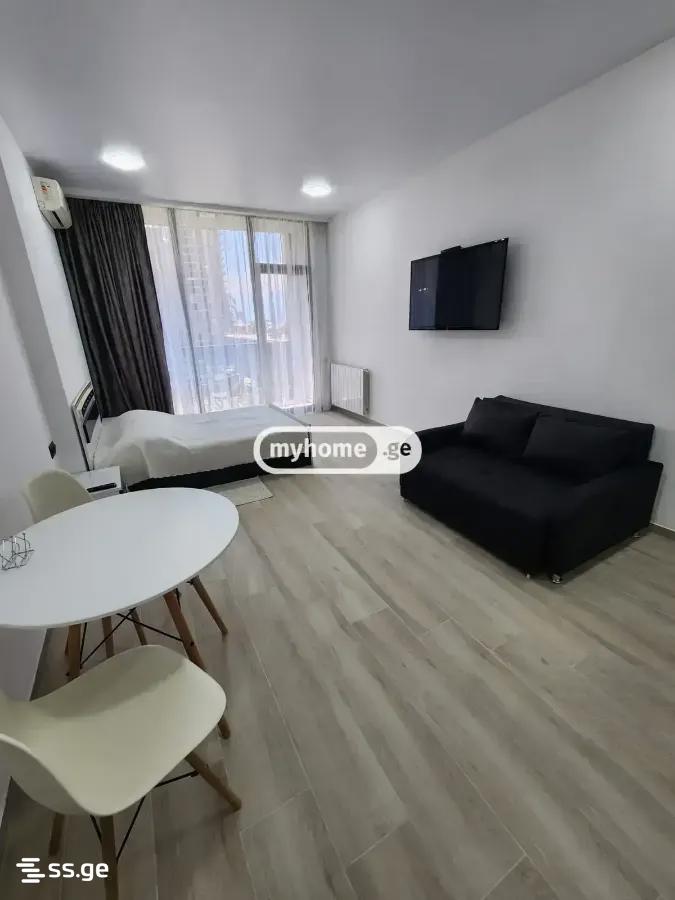 1 room Flat Daily rent. Batumi - Meer