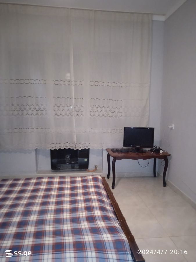 2 room Flat Daily rent. Batumi - Aanzicht 4