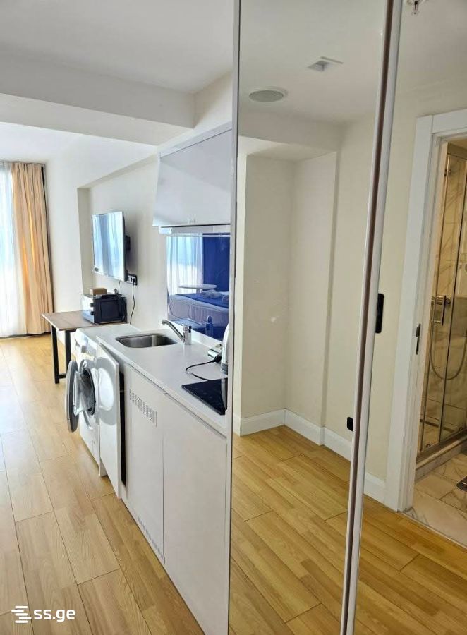 1 room Flat Daily rent. Batumi - Aanzicht 2