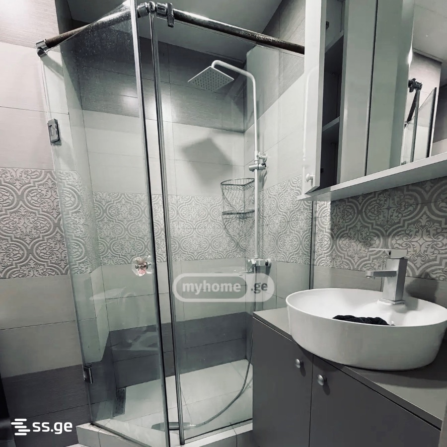 2 room Flat For Rent. Batumi - Altro