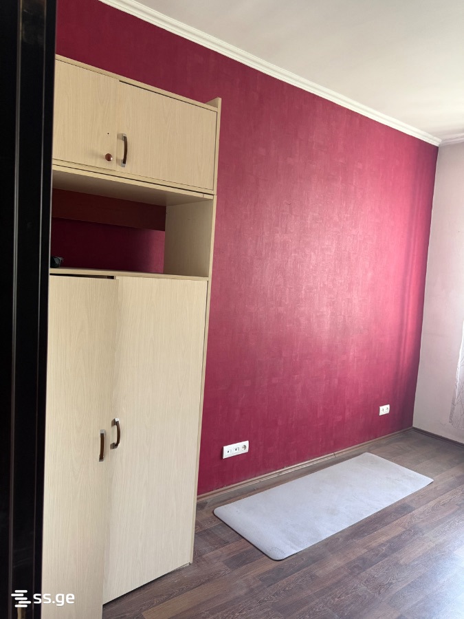 2 room Flat For Rent. Isani – pohled 5