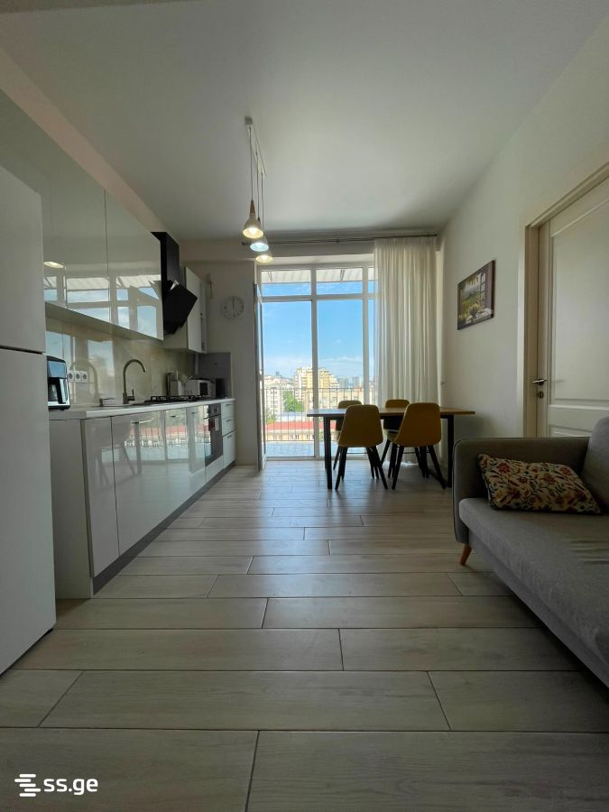 3 room Flat For Sale. Saburtalo - Widok 2