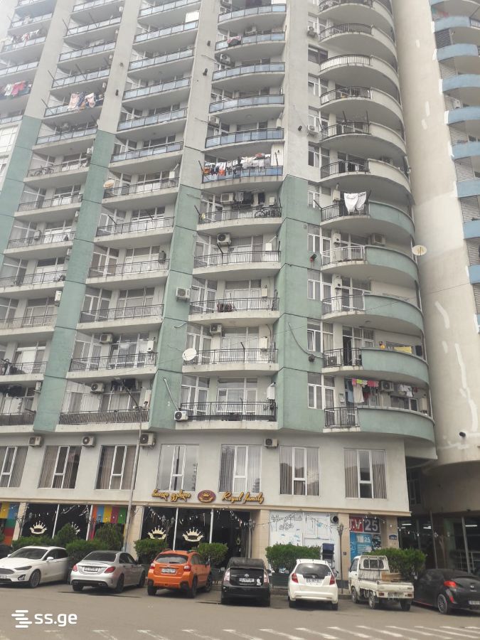 4 room Flat For Rent. Batumi - Vista 2