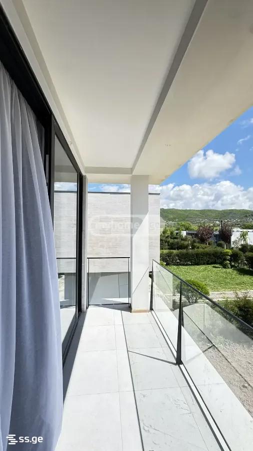 6 Room Private House For Sale view 1