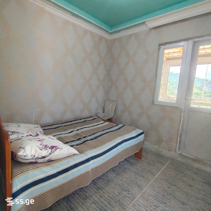 4 room Flat For Rent. Batumi - Altro