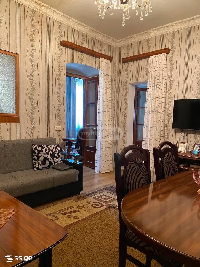 3 Room Flat For Sale view 1