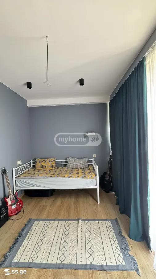 6 Room Private House For Sale view 12
