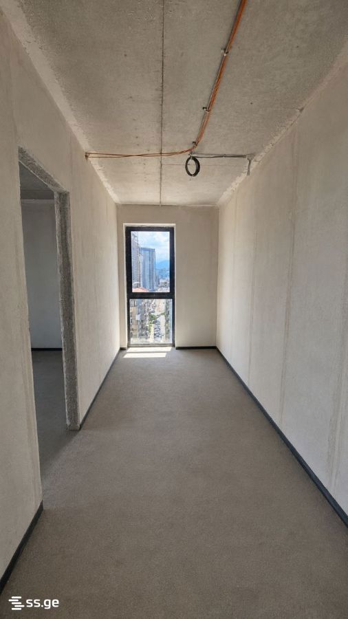 2 room Flat For Sale. Batumi - Altro