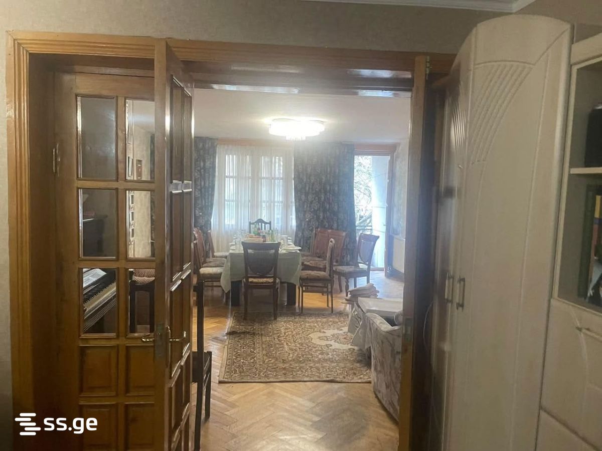 3 room Flat For Sale. Digomi - View 3
