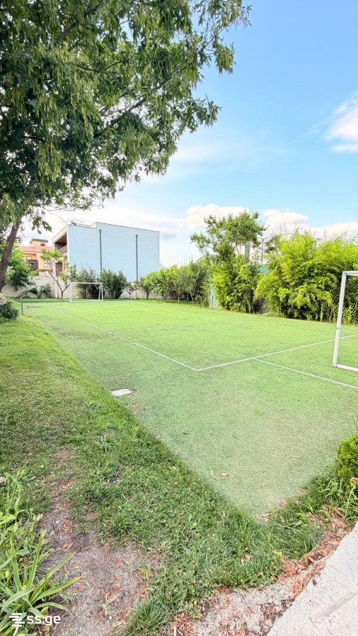7 Room Private House For Sale view 2