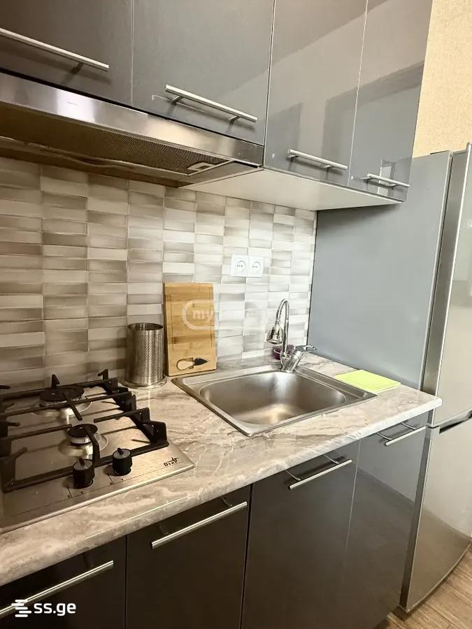 3 room Flat For Rent. Saburtalo - Aanzicht 2