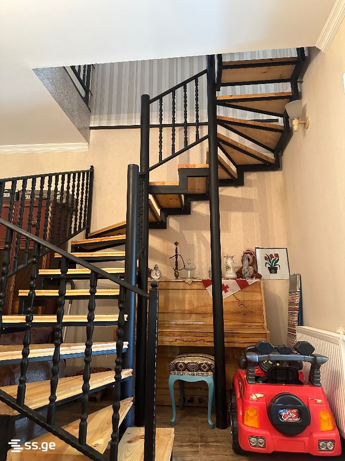 4 Room Private House Daily Rent. Signagi view 11