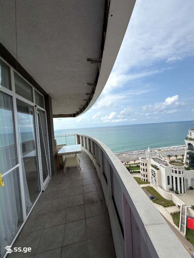 3 room Flat Daily rent. Batumi - Bild 4
