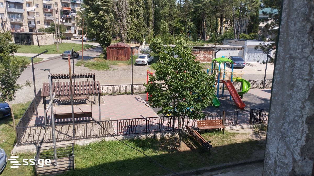 2 Room Flat Daily Rent. Tskaltubo view 12