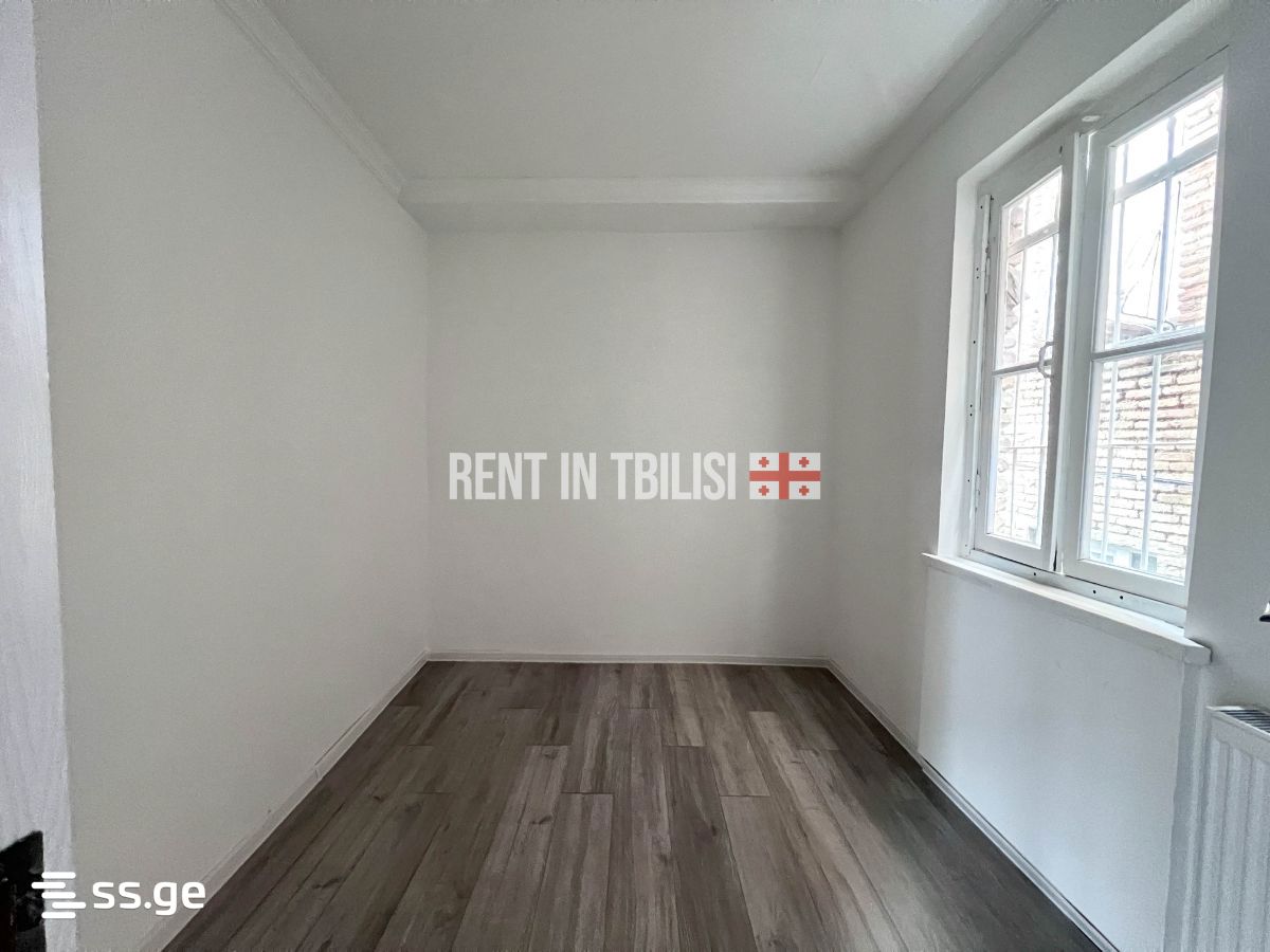 4 room Flat For Sale. Mtatsminda - Ansicht 3