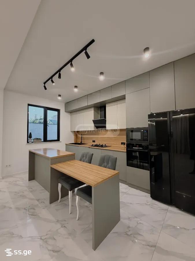 8 Room Private House For Rent. Varketili view 4