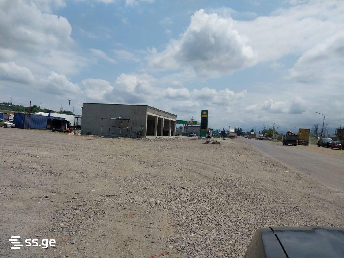 Commercial Space For Rent. Zestaphoni view 4