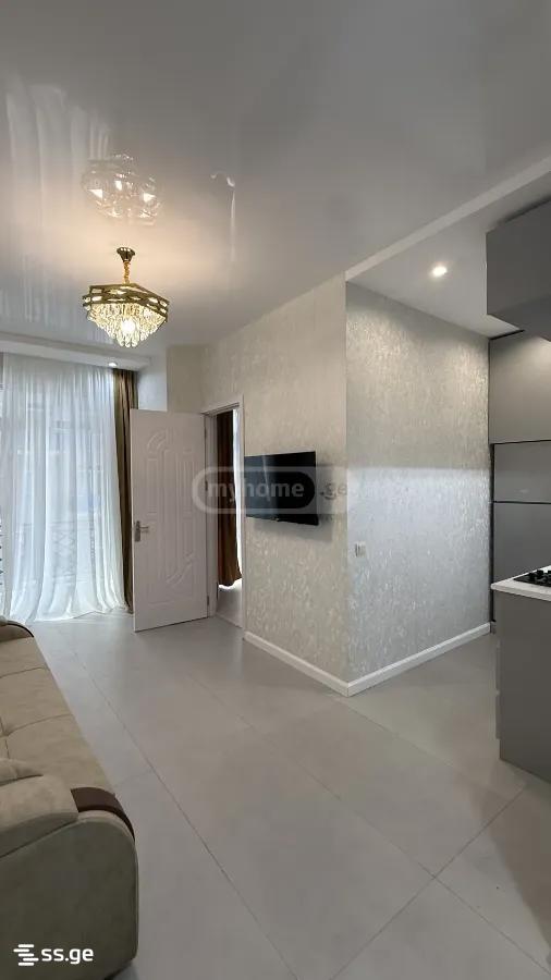 2 room Flat For Sale. Batumi - Bild 5