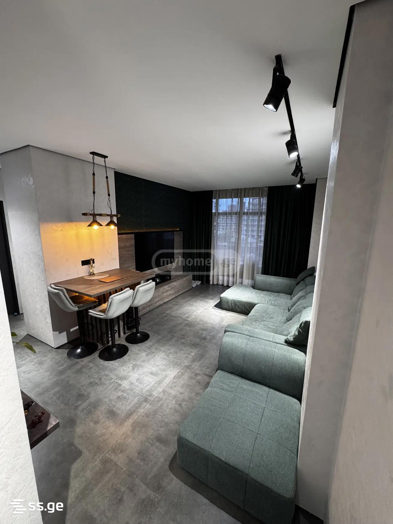3 room Flat For Sale. Batumi - Aanzicht 3