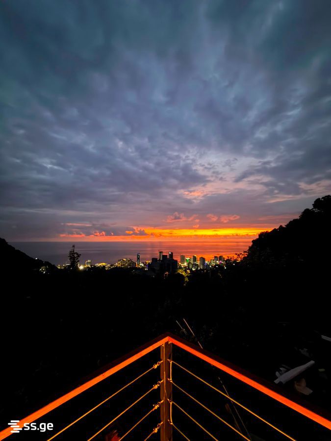 3 Room Summer Cottage Daily Rent. Batumi view 11