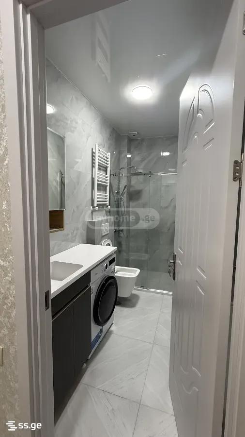 2 room Flat For Sale. Batumi - Bild 4
