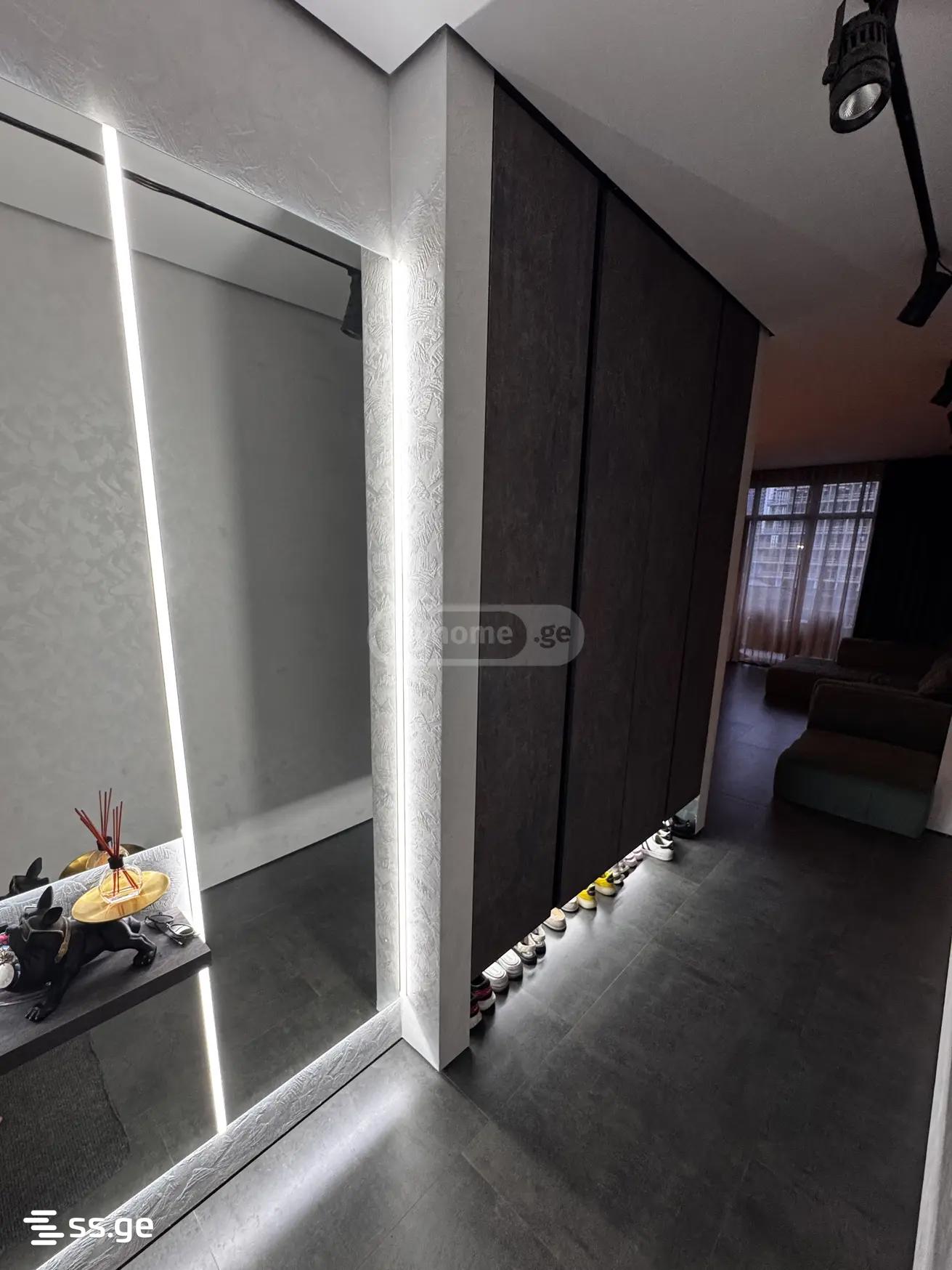 3 room Flat For Sale. Batumi - Aanzicht 5