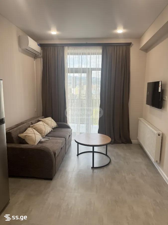 2 room Flat For Rent. Isani – pohled 2
