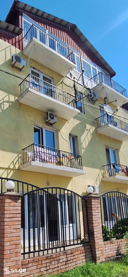 31 Room Hotel For Rent. Ureki view 2