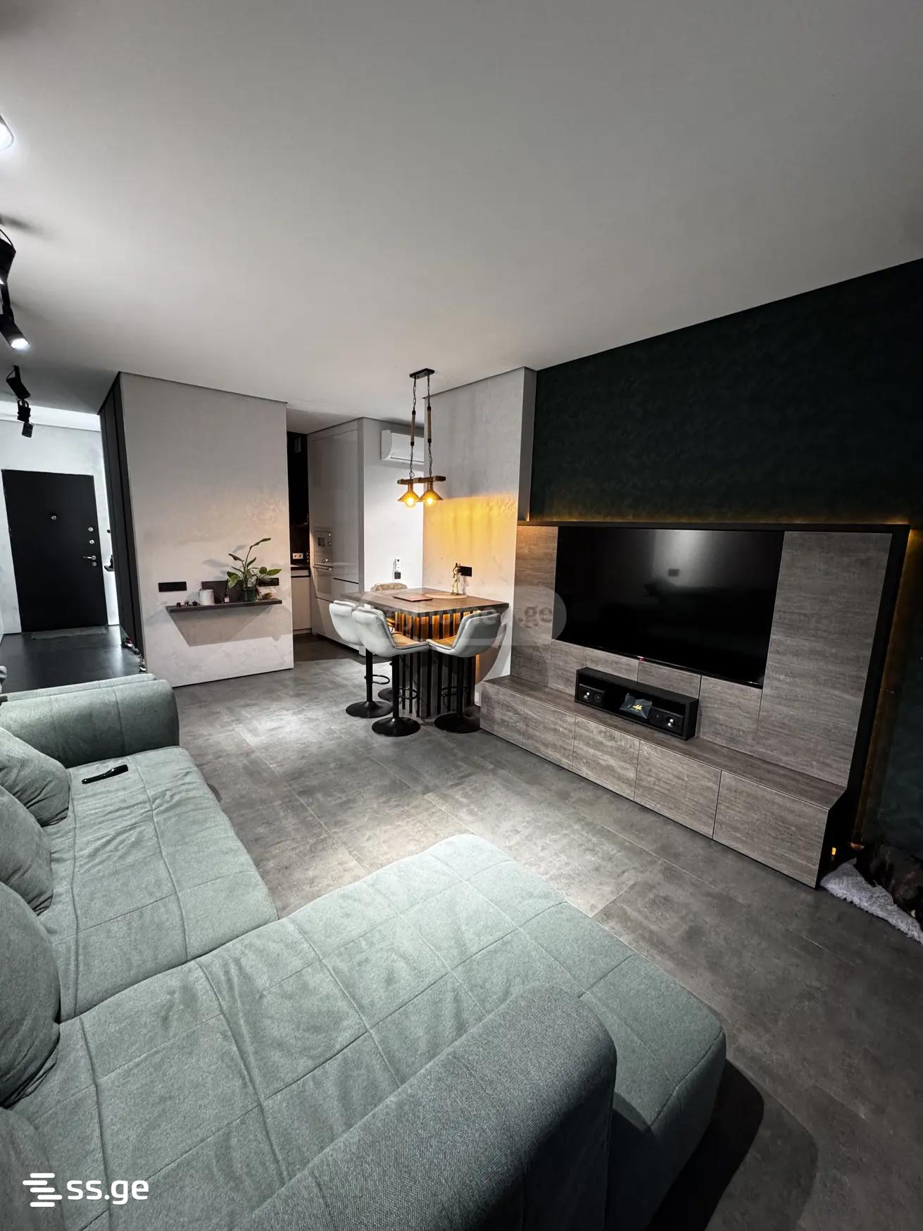 3 room Flat For Sale. Batumi - Aanzicht 2