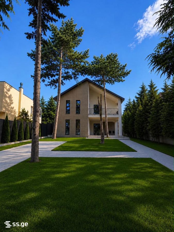 8 Room Private House For Sale view 18