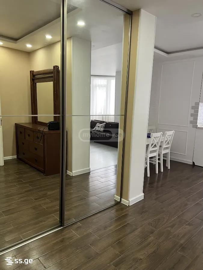 2 room Flat For Sale. Batumi - Bild 5