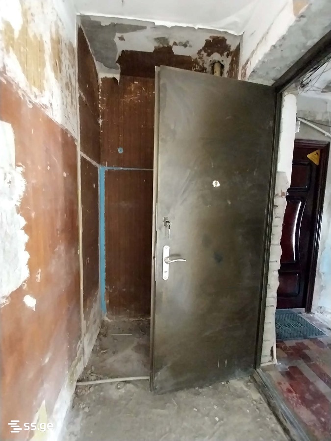 1 Room Flat For Sale view 2