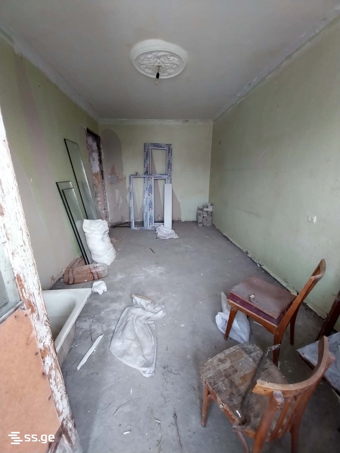1 Room Flat For Sale view 3
