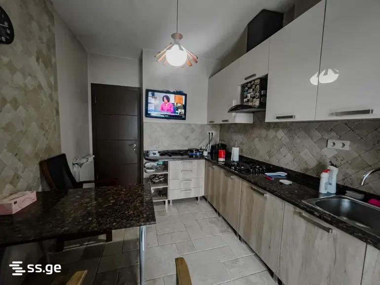 5 room Flat For Rent. Saburtalo - Vista 2