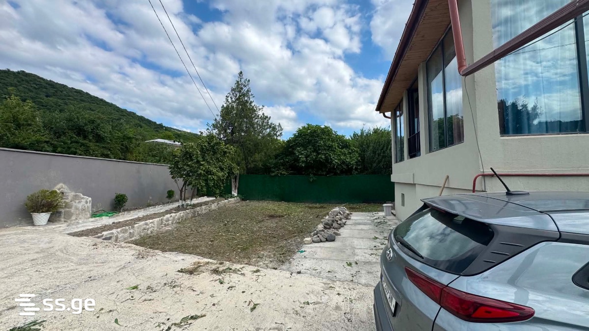 4 Room Summer Cottage For Sale view 3
