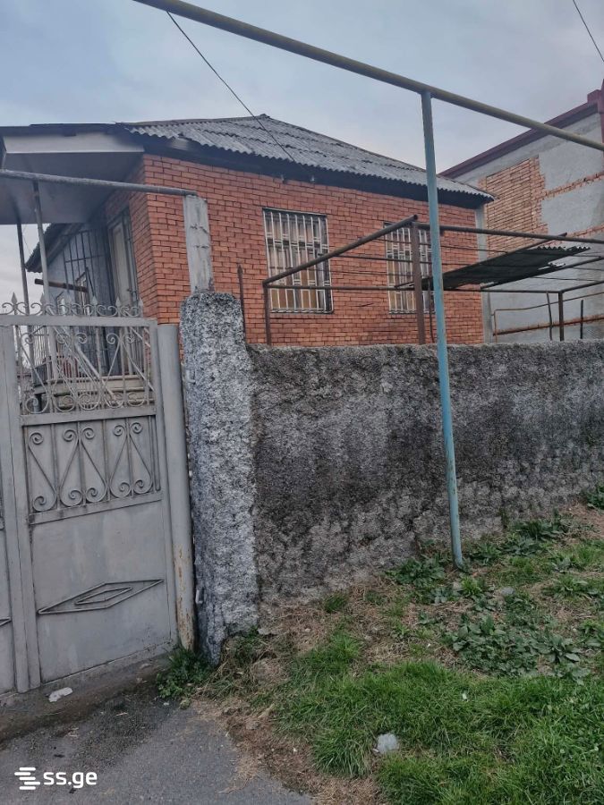 3 Room Private House For Sale view 3