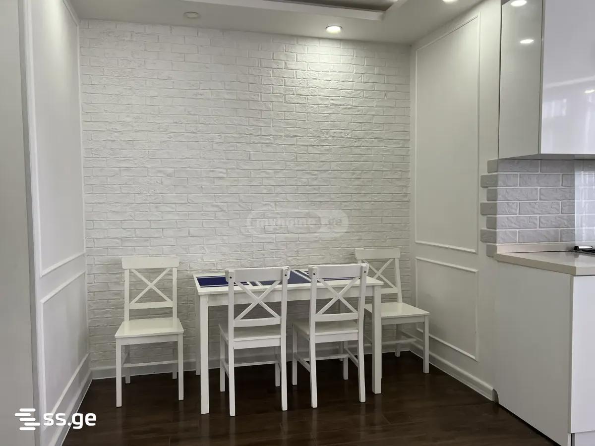 2 room Flat For Sale. Batumi - Bild 2