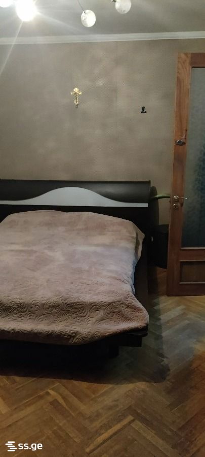 4 room Flat For Sale. Vake – pohled 2