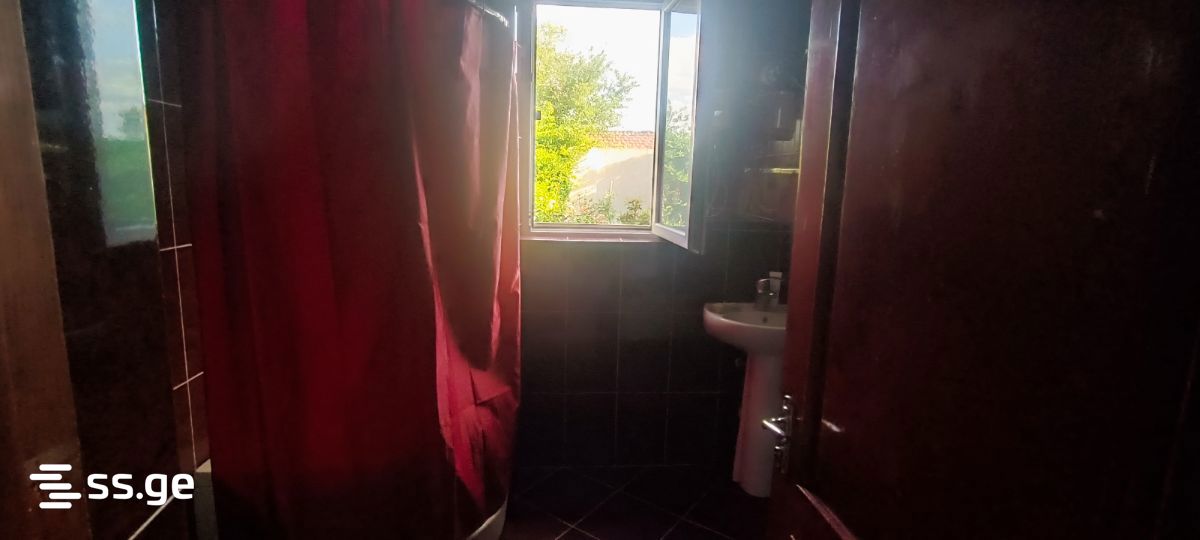 5 Room Private House For Rent. Martkofi view 4