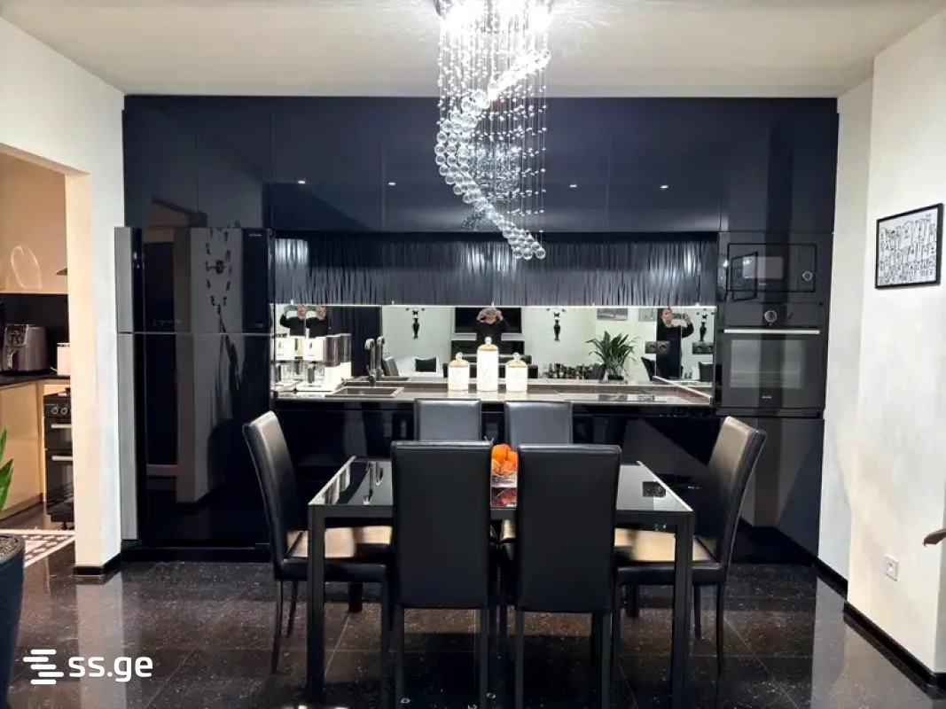 4 room Flat For Sale. Vake - Bild 2