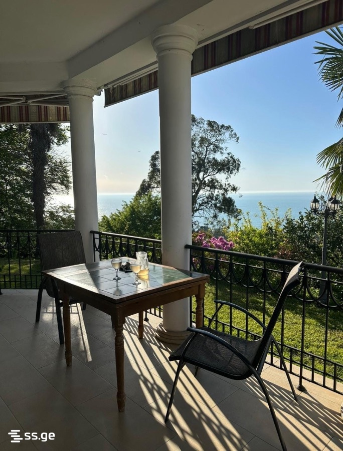 8 Room Private House For Sale view 5