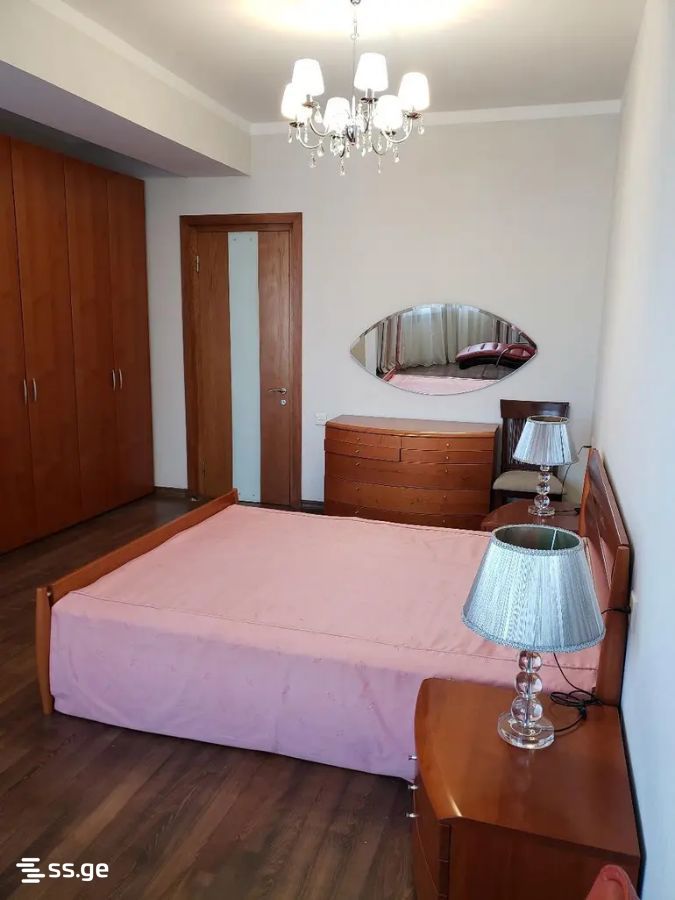 4 room Flat For Rent. Vake - Mehr
