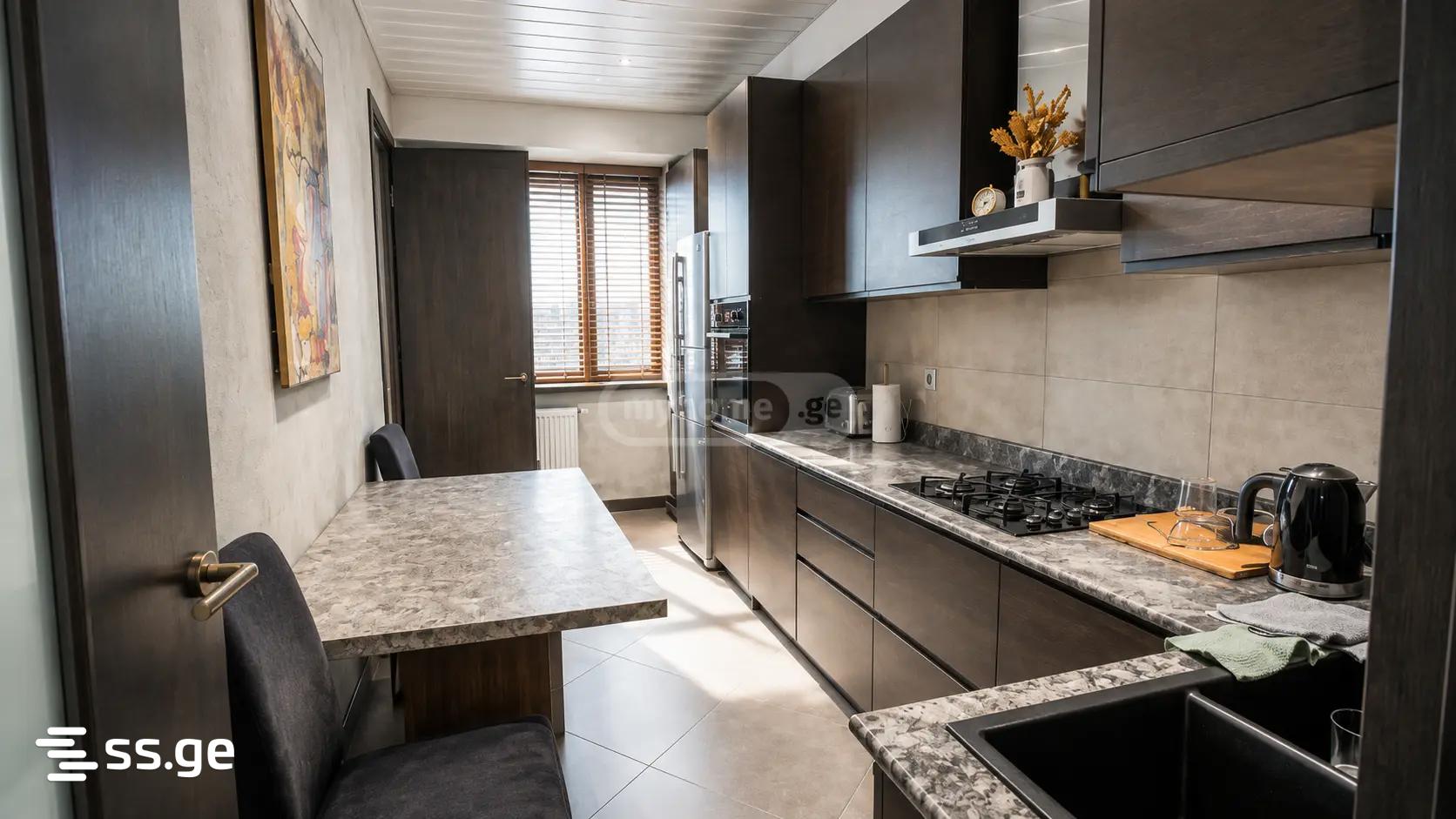 5 room Flat For Rent. Vake – pohled 3