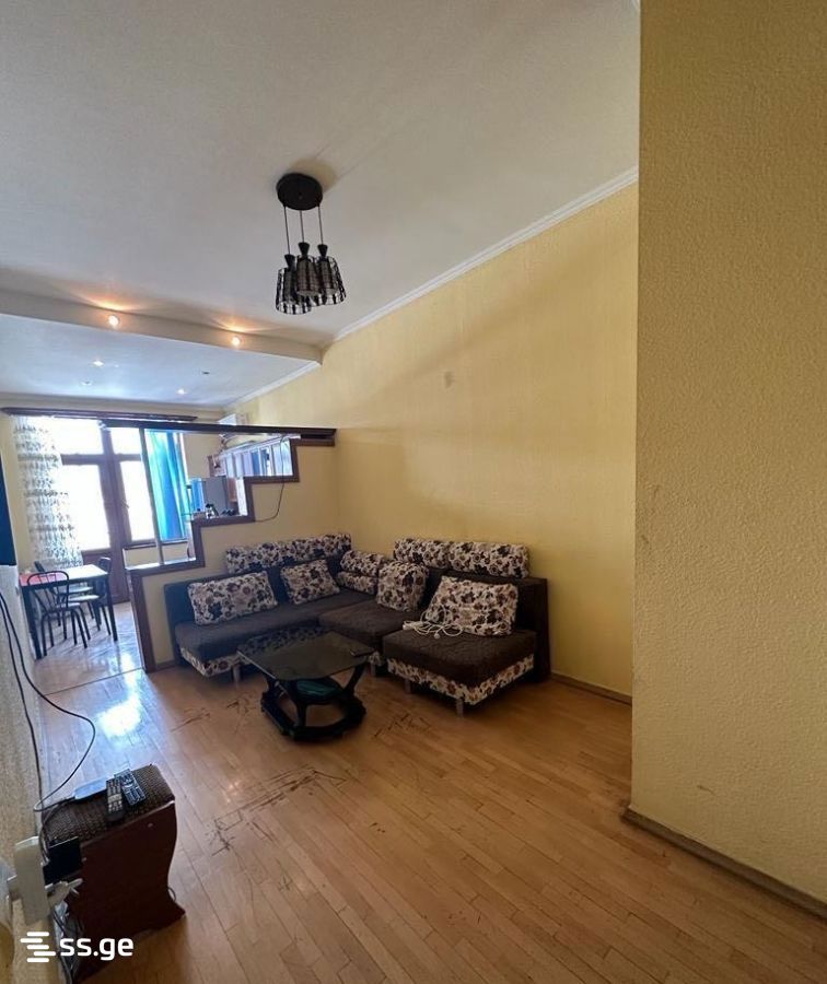 3 room Flat For Rent. Saburtalo - Aanzicht 2