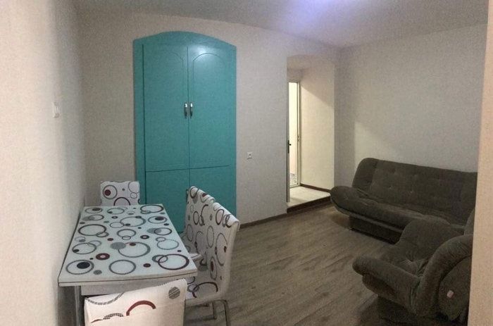 2-Zimmer-Wohnung, Chugureti